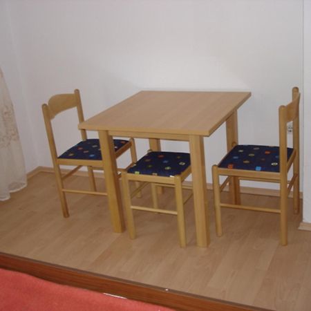 Apartments Vjera Кърк Екстериор снимка