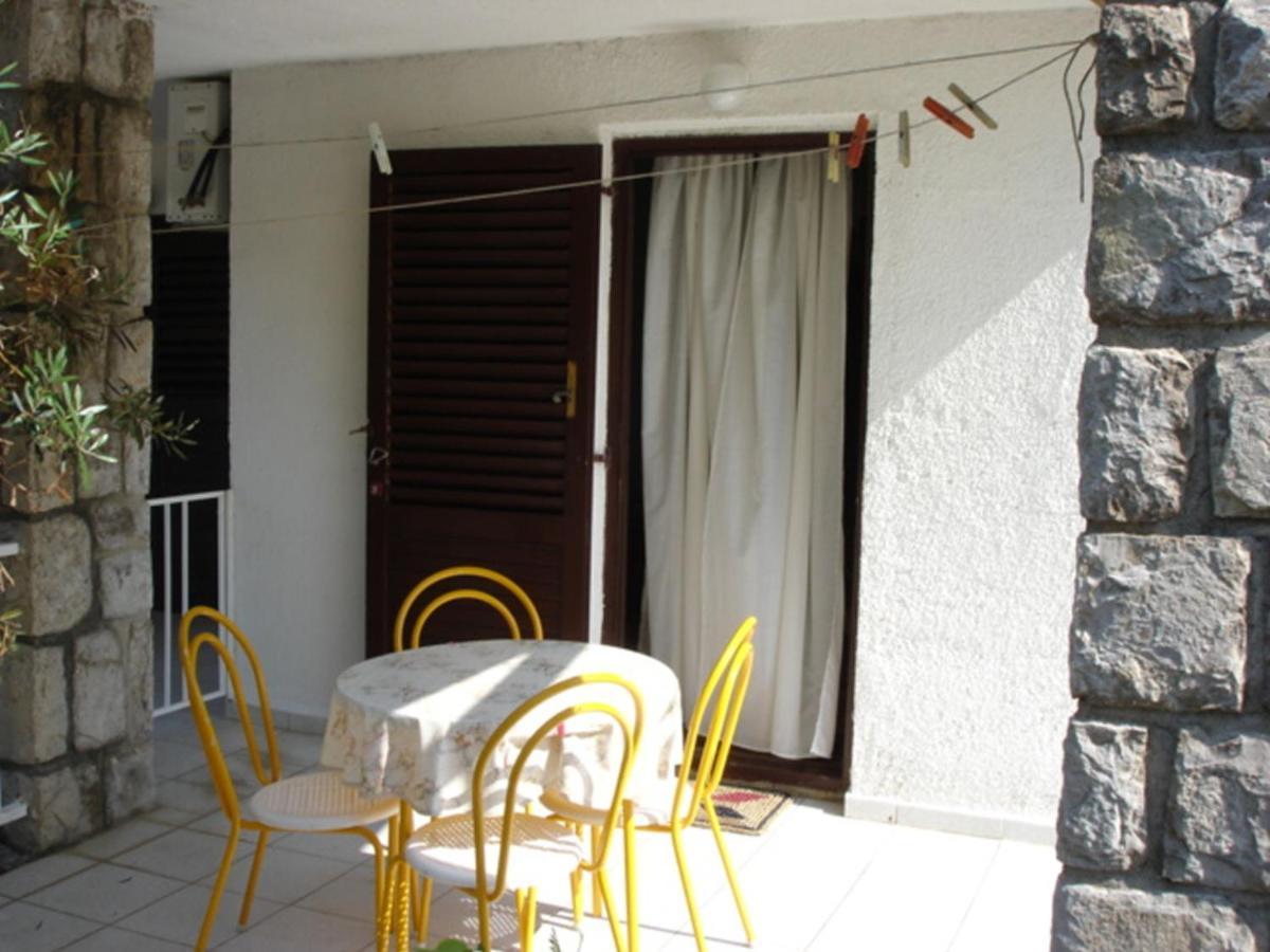 Apartments Vjera Кърк Стая снимка